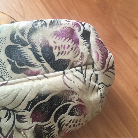 Vintage Beaded Handbag with Metal Handle & Chain - Picture 9 of 16